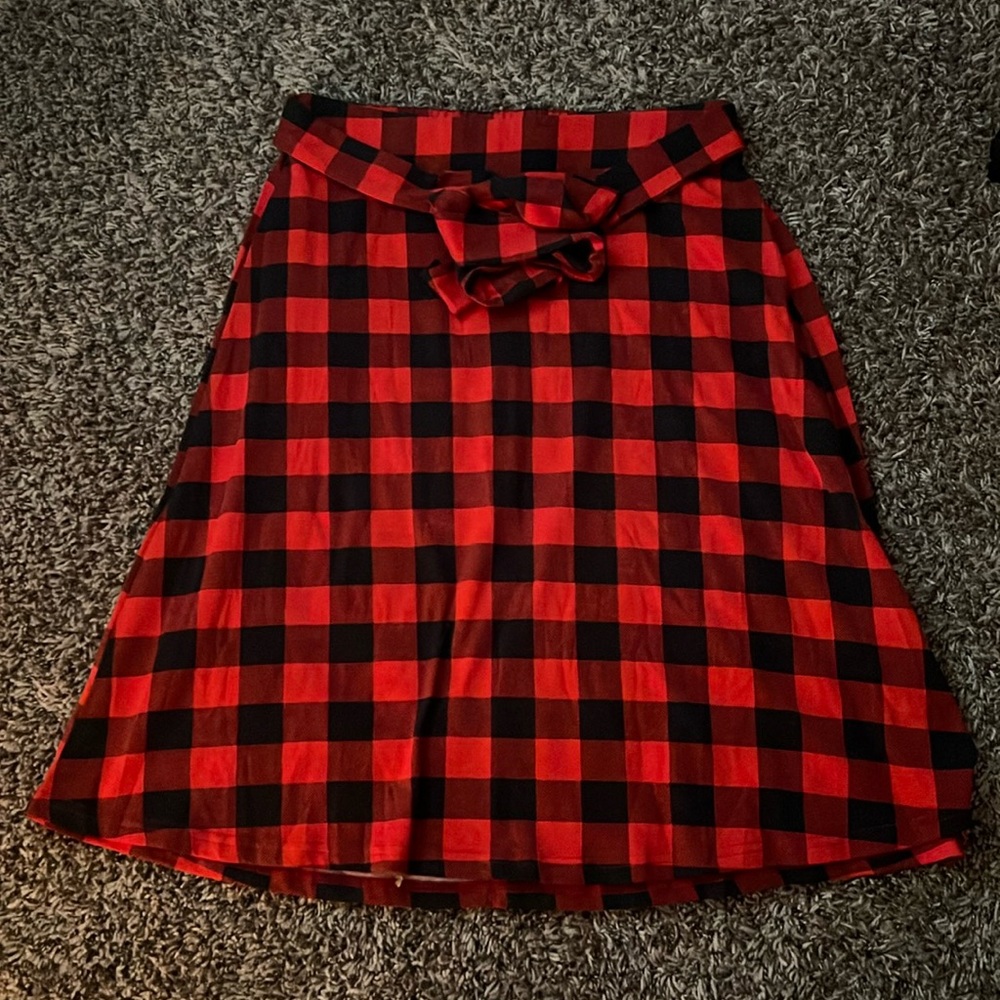 This skirt falls at a modest length